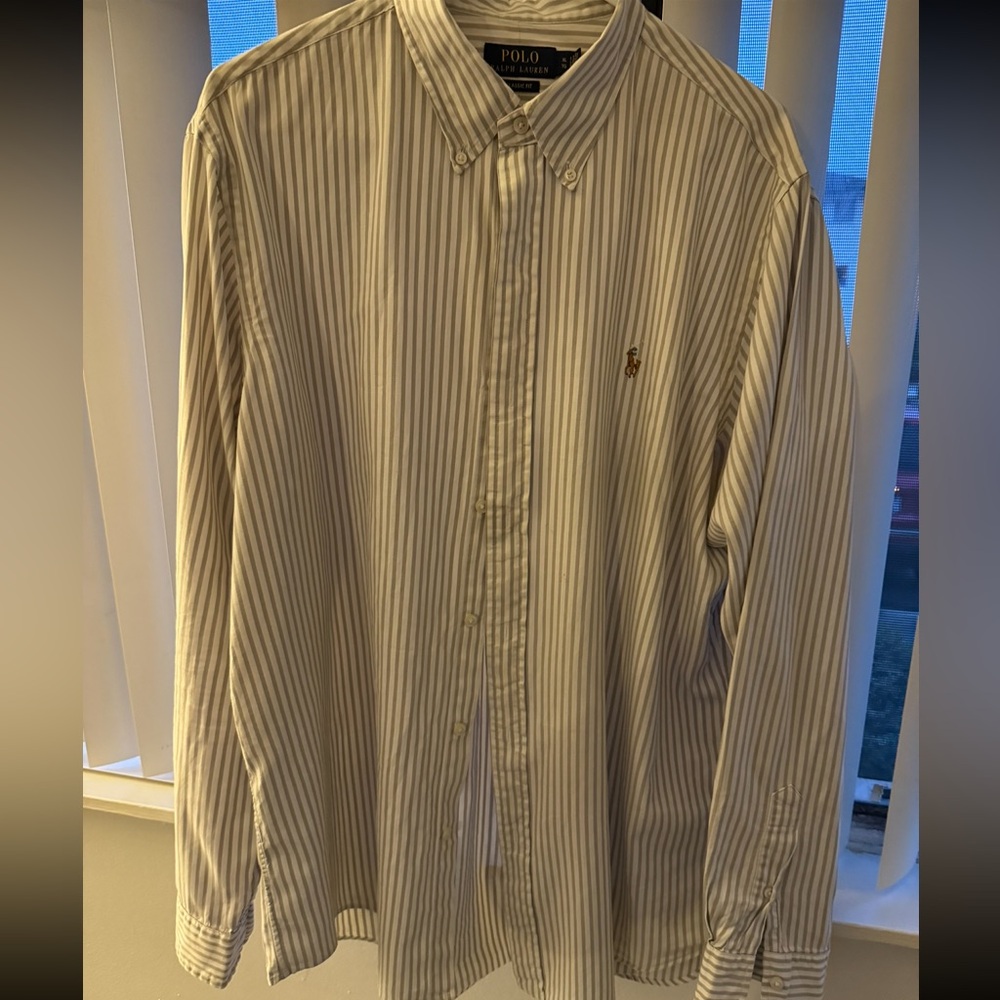 Men’s polo Ralph Lauren button down size xl